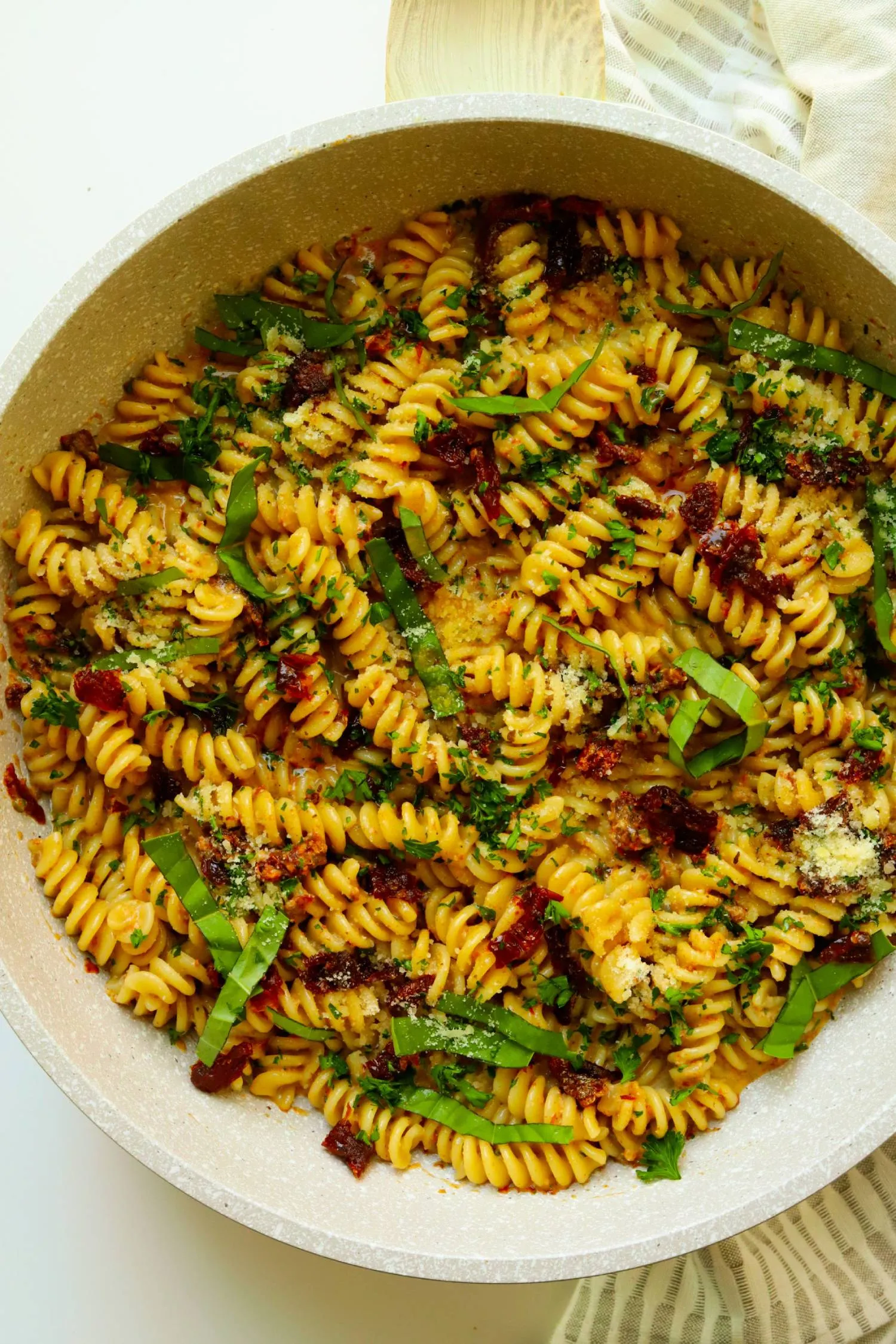 Sun Dried Tomato Pesto Pasta