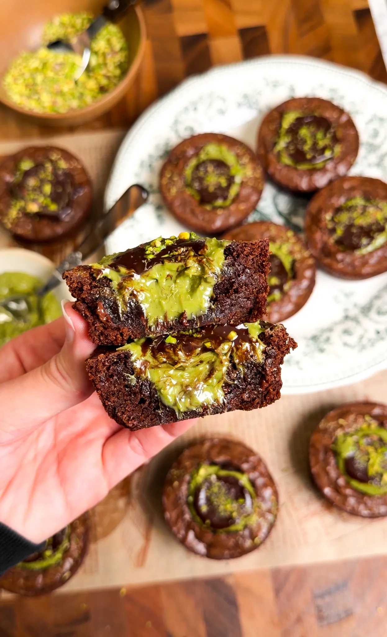 Pistachio Chocolate Brownie Cups | Moribyan